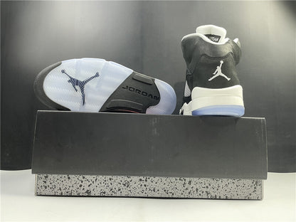 Air Jordan 5 Preto Branco e Azul Gelo