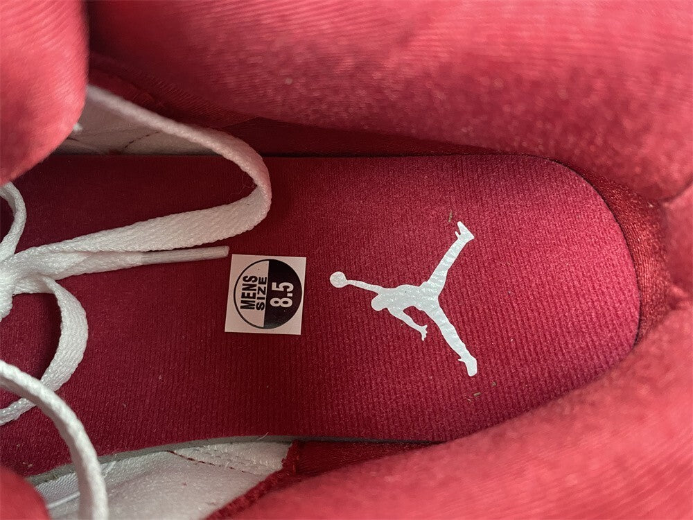 Air Jordan 3 Branco Vermelho e Cinza