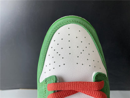 Dunk Low Heineken Verde Branco e Vermelho