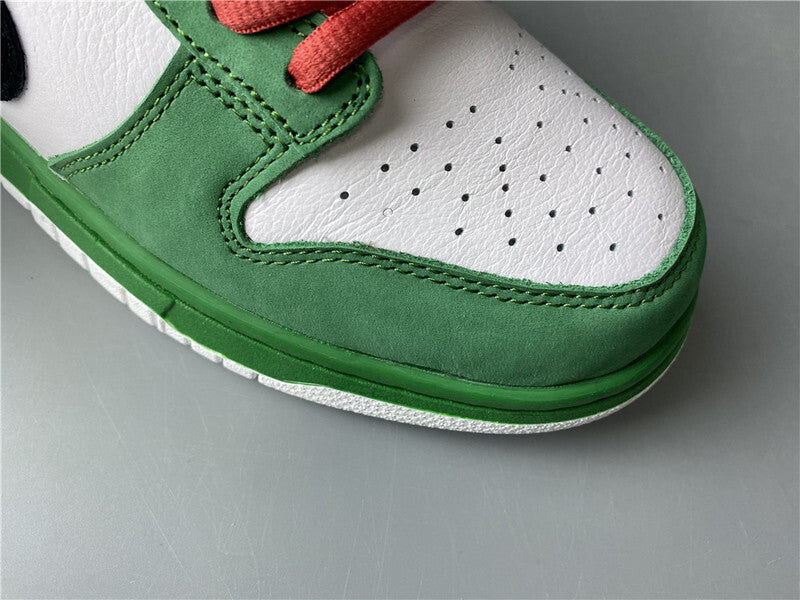 Dunk Low Heineken Verde Branco e Vermelho