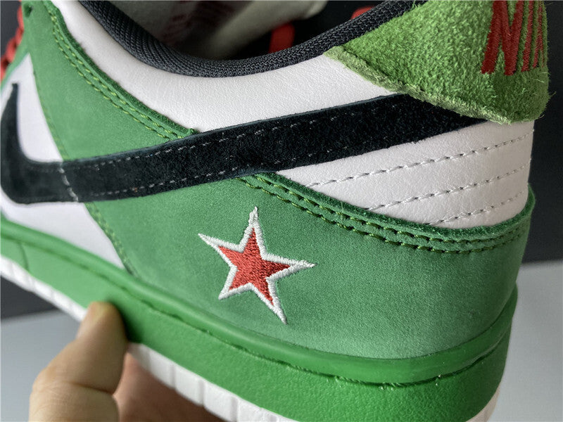 Dunk Low Heineken Verde Branco e Vermelho