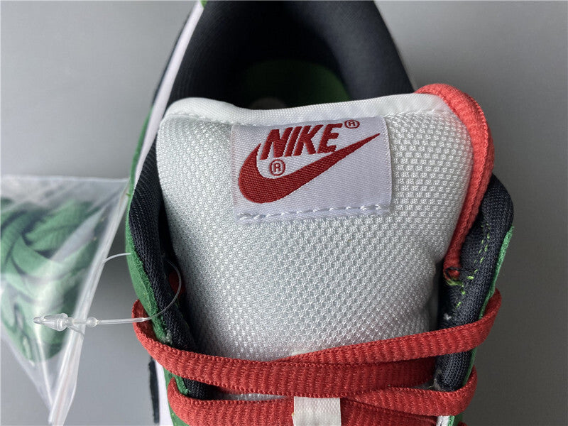 Dunk Low Heineken Verde Branco e Vermelho