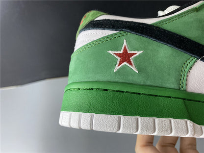 Dunk Low Heineken Verde Branco e Vermelho