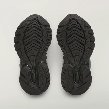 Pharrell Williams x adidas Adistar Jellyfish Triple Black