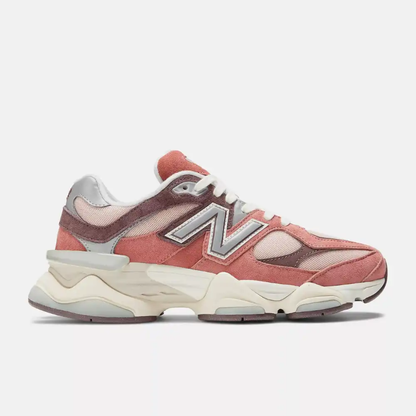 Tênis New Balance 9060 Mineral Red Truffle Rain Cloud Vermelho