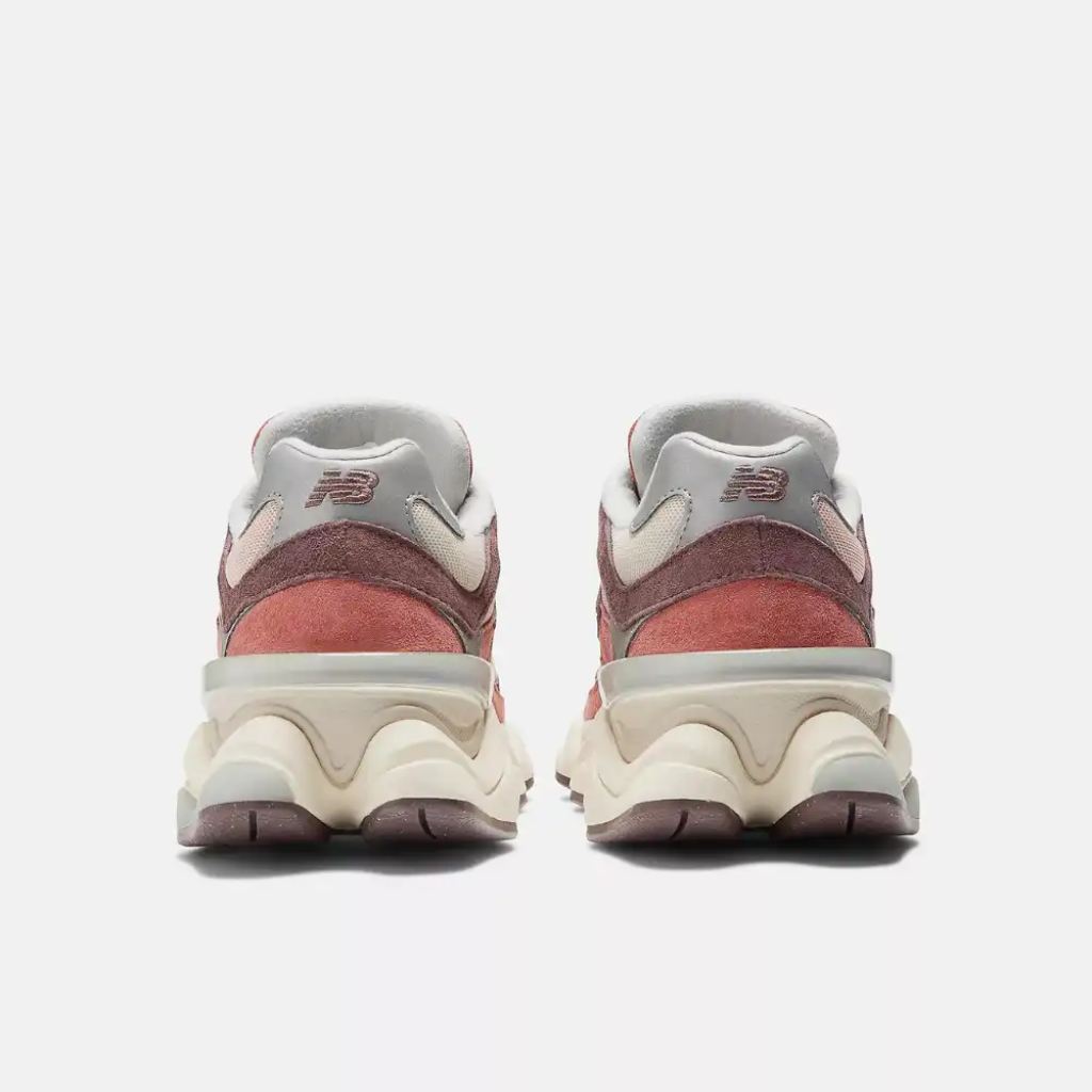 Tênis New Balance 9060 Mineral Red Truffle Rain Cloud Vermelho