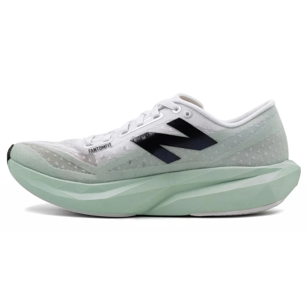 Tênis New Balance FuelCell Rebel V4 Feminino - Verde claro