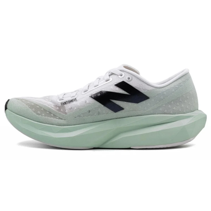 Tênis New Balance FuelCell Rebel V4 Feminino - Verde claro