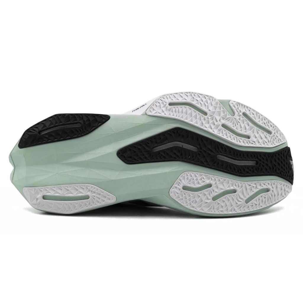 Tênis New Balance FuelCell Rebel V4 Feminino - Verde claro