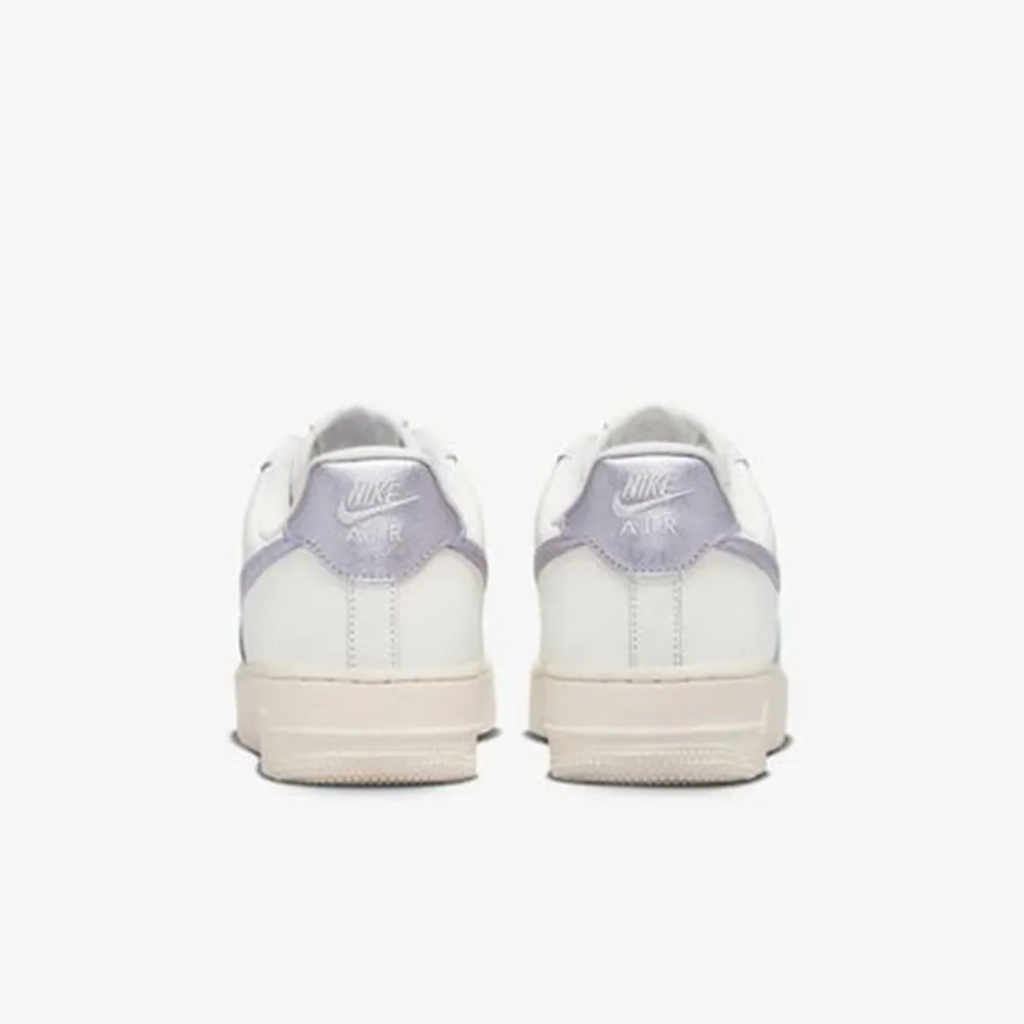 Tenis Nike Air Force 1 07 Branco / Roxo