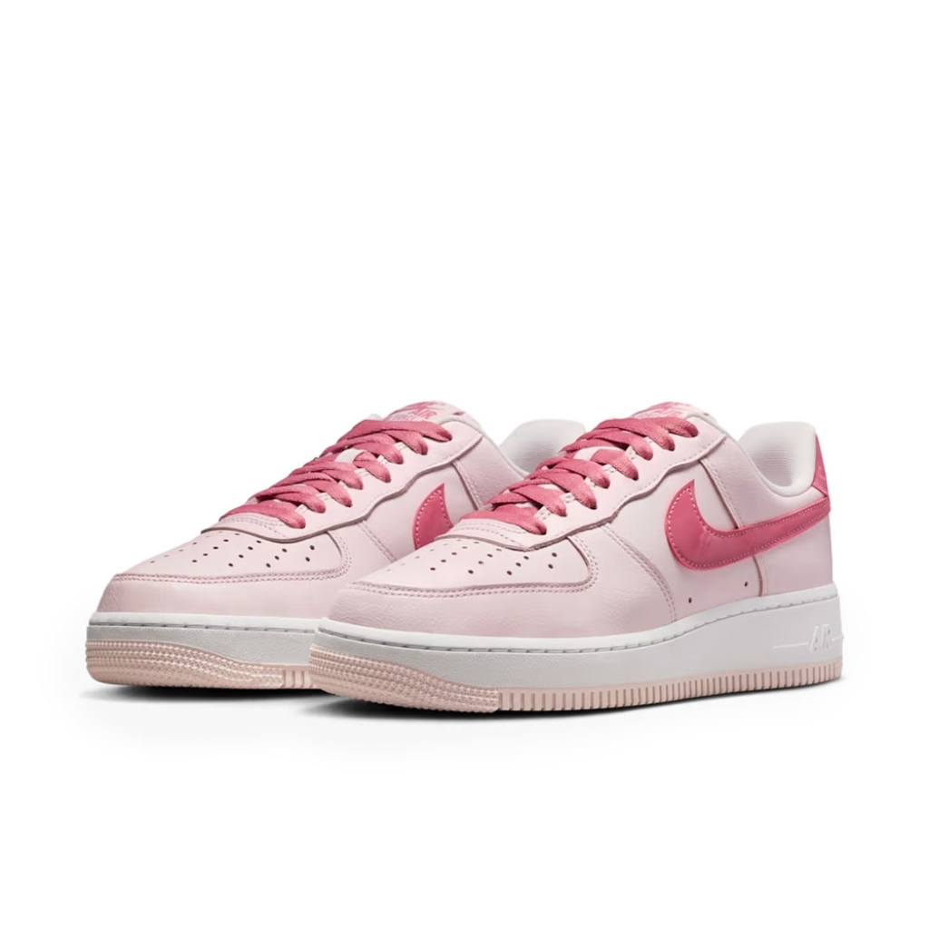 Tênis Nike Air Force 1 07 Rosa