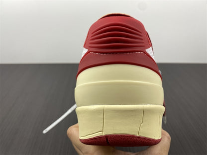 Air Jordan 2 Low Branco Vermelho e Preto