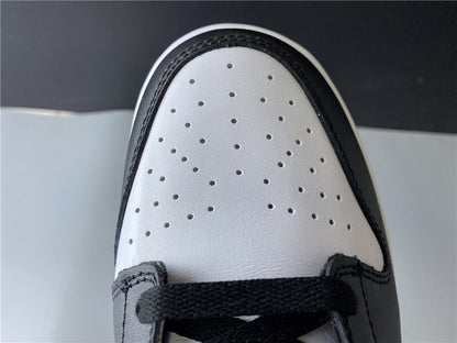 Dunk Low Panda Preto e Branco