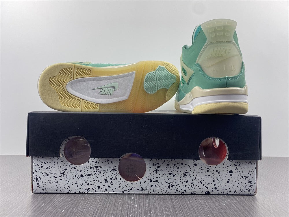 Air Jordan 4 x Off White Verde Menta e Bege