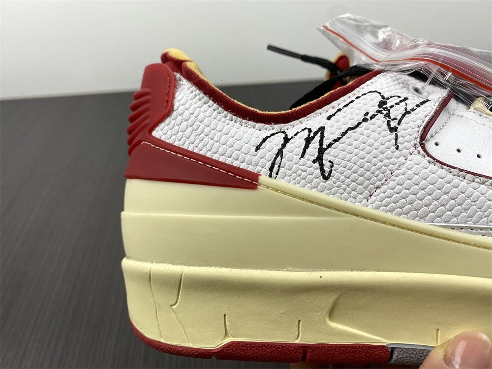 Air Jordan 2 Low Branco Vermelho e Preto